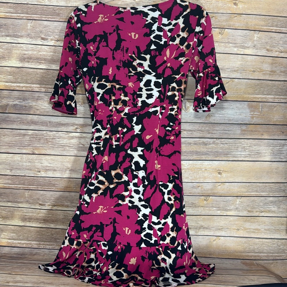 Notations faux wrap Stylish Pink and Black Animal Print Dress - Picture 4 of 8